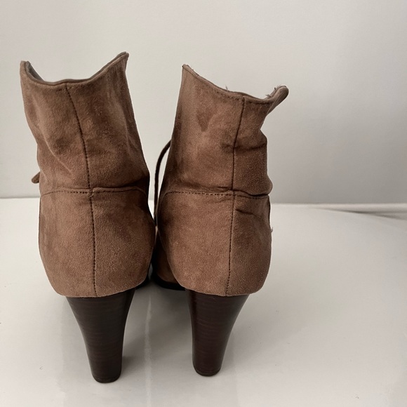 Expression Suede Lace up Ankle Boots 3” heels Ladies Chocolate Brown Size 7 - Picture 5 of 8